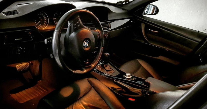 BMW Seria 3 cena 31900 przebieg: 336000, rok produkcji 2006 z Chrzanów małe 121